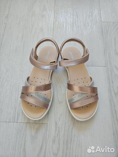 Сандалии для девочки 29 30 размер