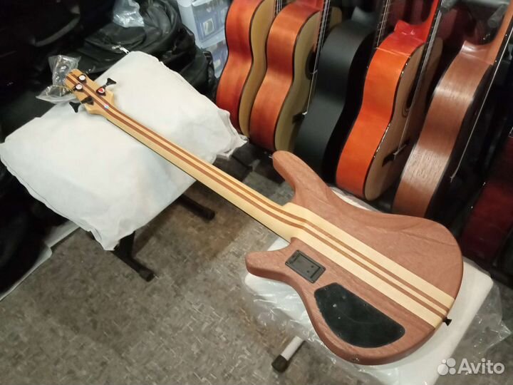 Бас-гитары Magna, сквозной гриф