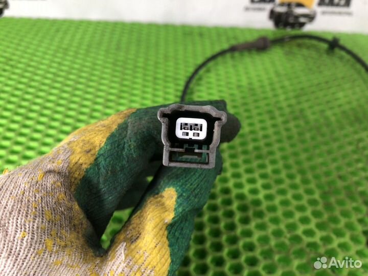 Датчик ABS передний левый L Nissan Qashqai