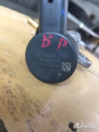 Топливная рампа Infiniti / Nissan M30d, FX30d V9X