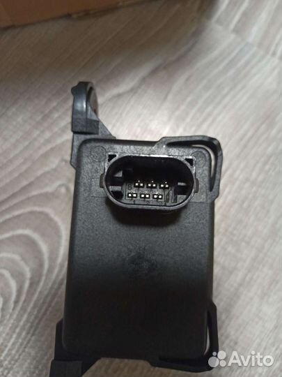 Датчик ускорения Mitsubishi