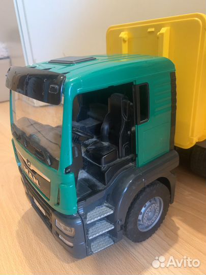 Грузовик bruder мусоровоз