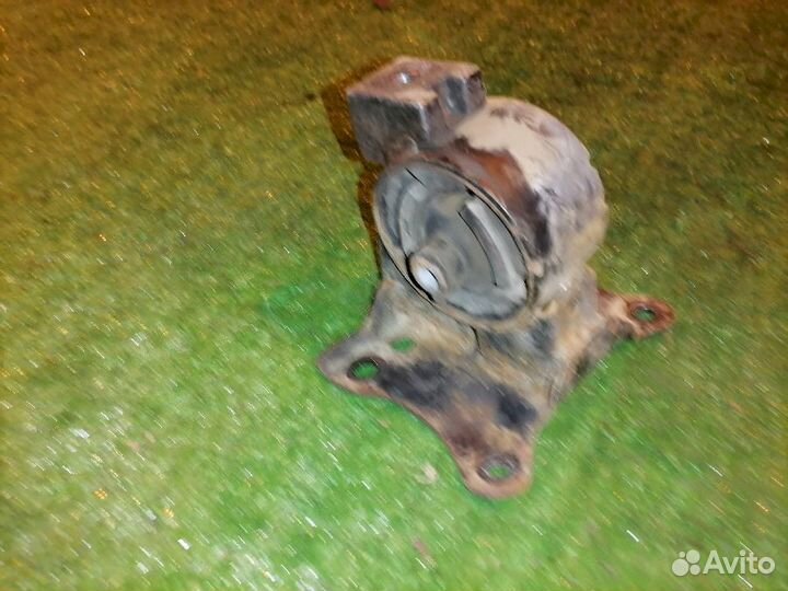 Опора двигателя (подушка двс) левая 112208H310 Nis