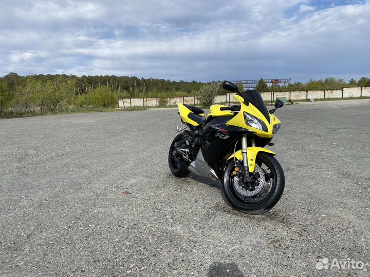 Yamaha R1