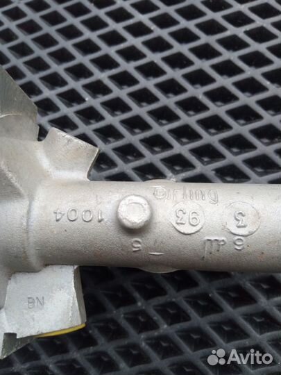 Главный тормозной mercedes