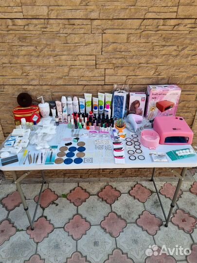 Маникюрный набор с лампой, уход за руками