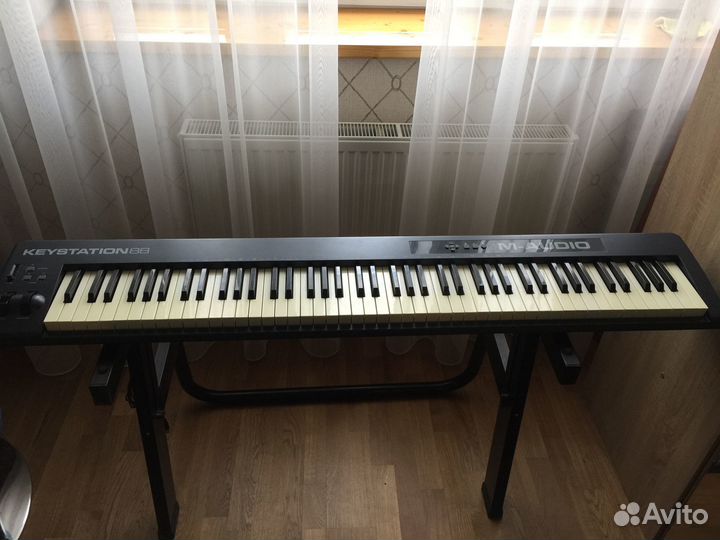 Миди-клавиатура 