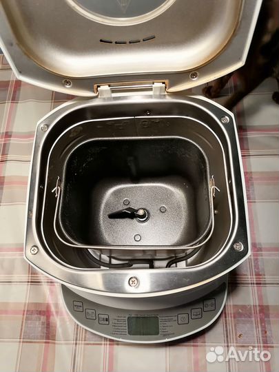 Хлебопечка Philips Viva Collection HD 9045