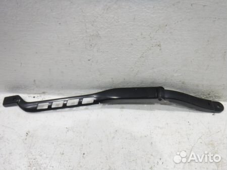 Поводок стеклоочистителя передний