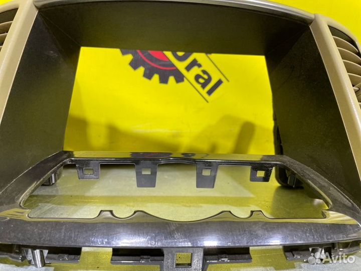 Накладка торпедо центральная Infiniti Fx35 S51 3.5