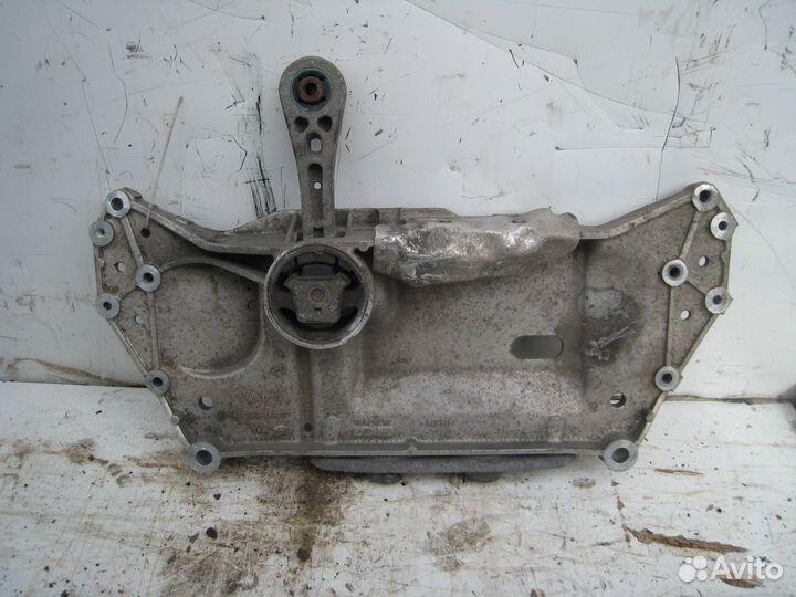 Балка двигателя передняя Volkswagen Golf V 2005 го