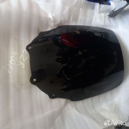 Стекло ветровое Kawasaki ZZR 400/600-1 90-92