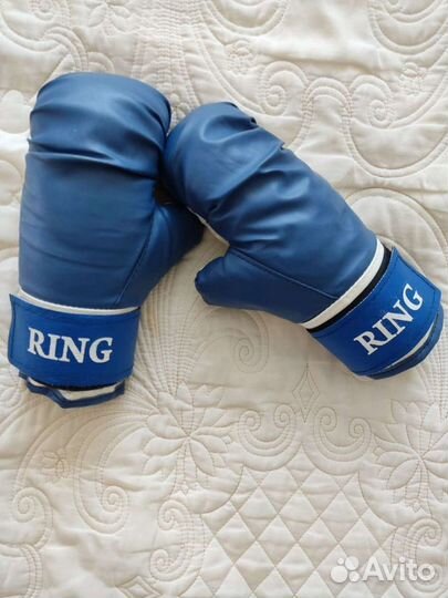 Боксерские перчатки