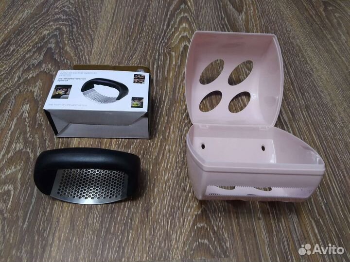 Держатель для туалетной бумаги. Чеснокотерка