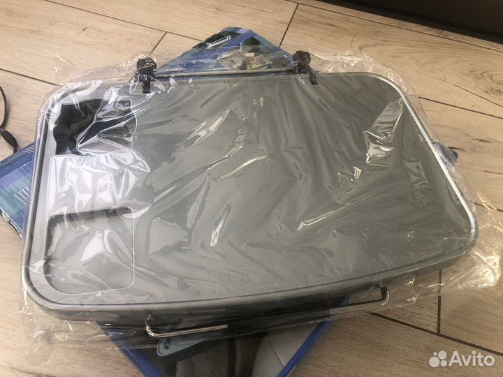 Автомобильный столик