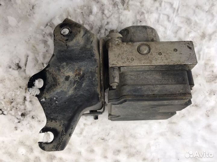 Toyota Corolla 180 блок ABS гидро блок