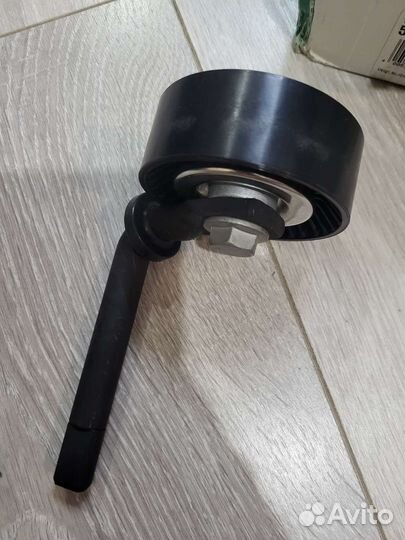 Ролик приводного ремня