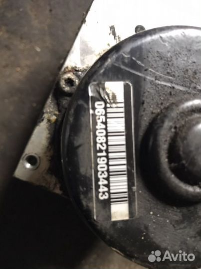 Блок ABS фольксваген транспортер T5