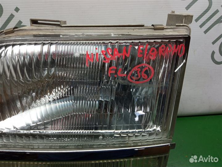 Фара передняя левая Nissan Elgrand ALE50