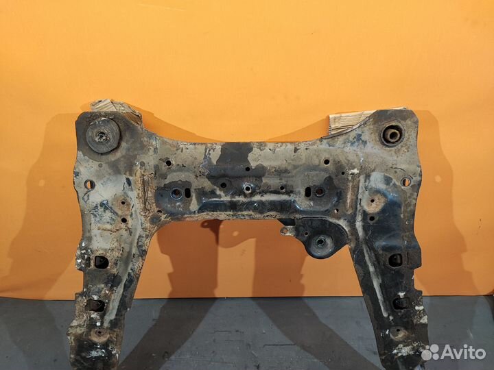 Подрамник передний Nissan Qashqai J10