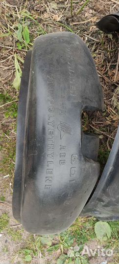 Подкрылки на Фольксваген гольф 3