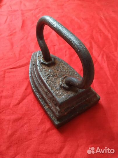 Утюг старинный чугунный