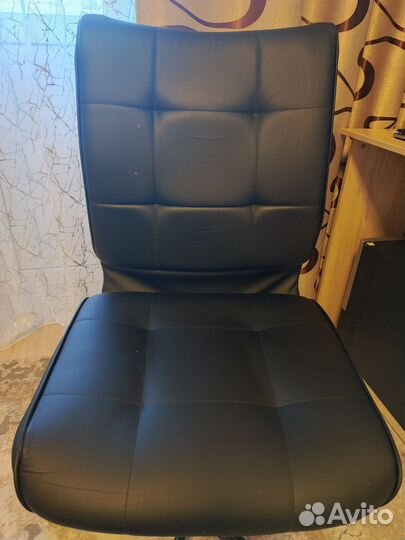 Компьютерное кресло