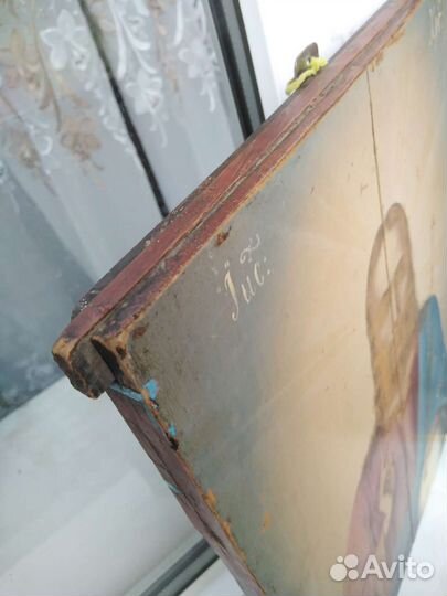 Икона очень старая. Разумный торг уместен