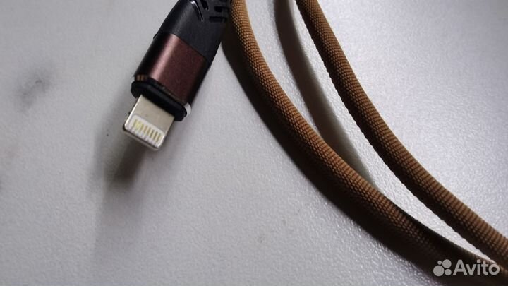 Шнур для зарядки iPhone