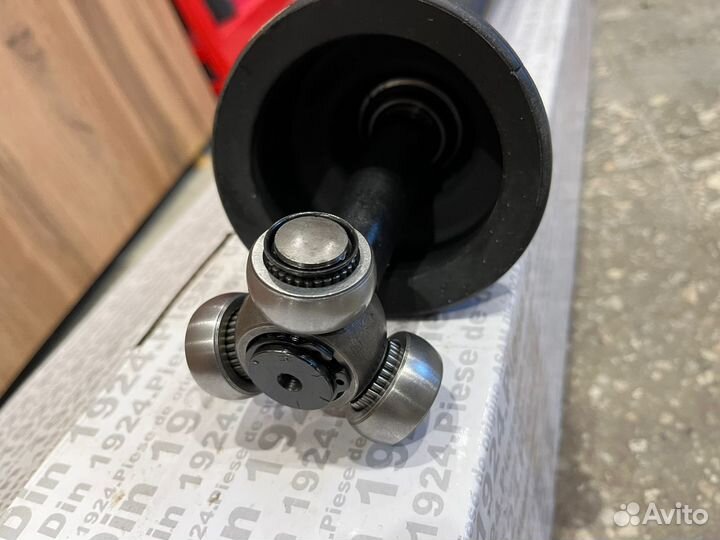 Приводной вал левый Renault Logan, Largus 16кл