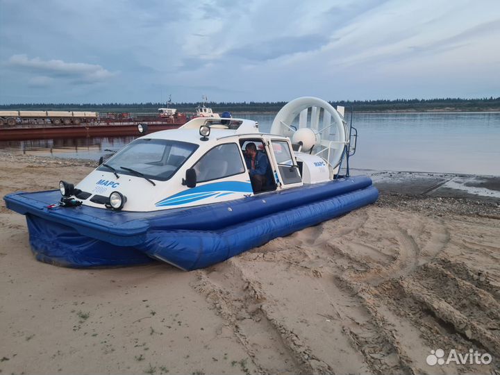 Катер на воздушной подушке Марс 700