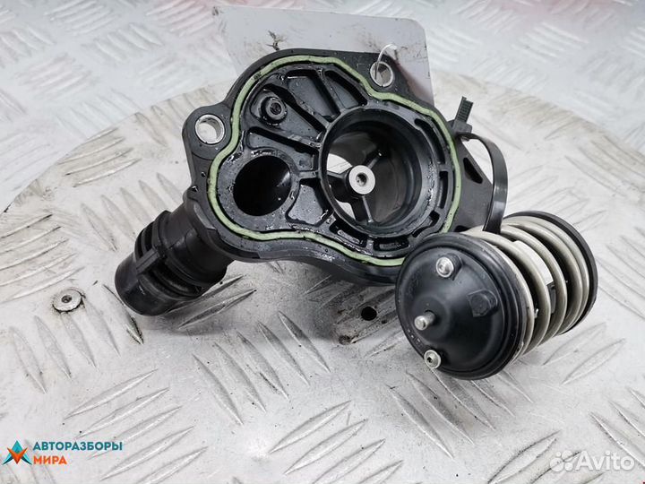 Корпус термостата BMW 5 F07/F10/F11 2011