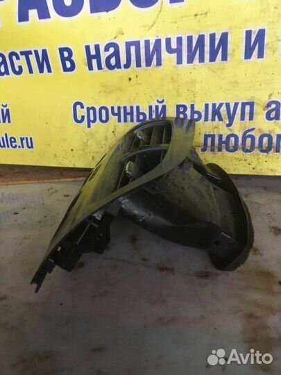 Рамка магнитолы seat Leon