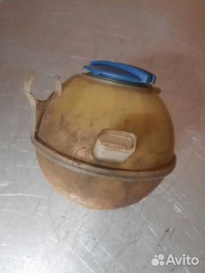 Бачок расширительный Volkswagen Passat B6 2006