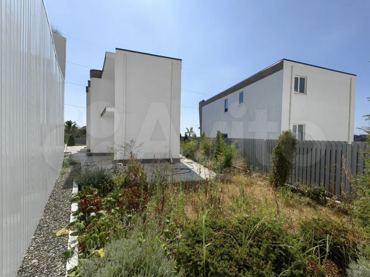 Дом 180 м² на участке 5 сот.