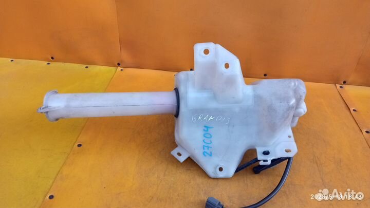 Бачок омывателя для Mitsubishi Grandis 2004-2010