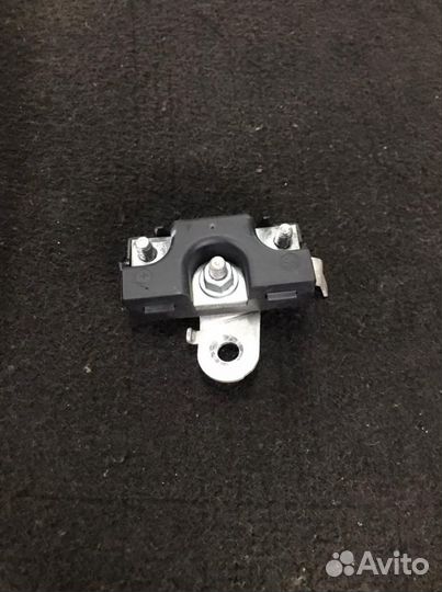 4E0035209 Помехоподавляющий фильтр Audi A8 D3