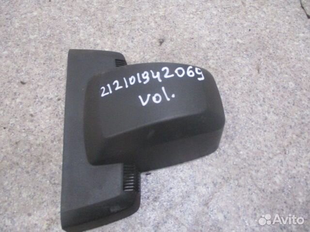 Крышка Volvo 82402824