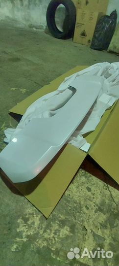 Спойлер на Land cruiser 300