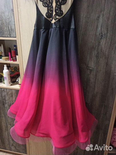 Продаю бальное платье стандарт ю1
