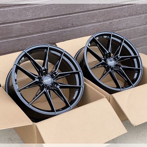 Литые диски Rohana Wheels 9×R20 5×108