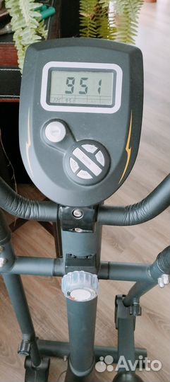 Эллиптический тренажер Орбитрек вк-2170