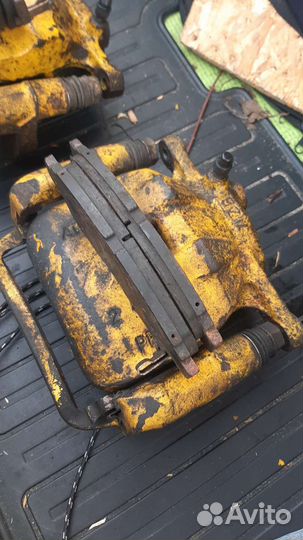 Пара суппортов передних Toyota Mark2 Cresta Chaser