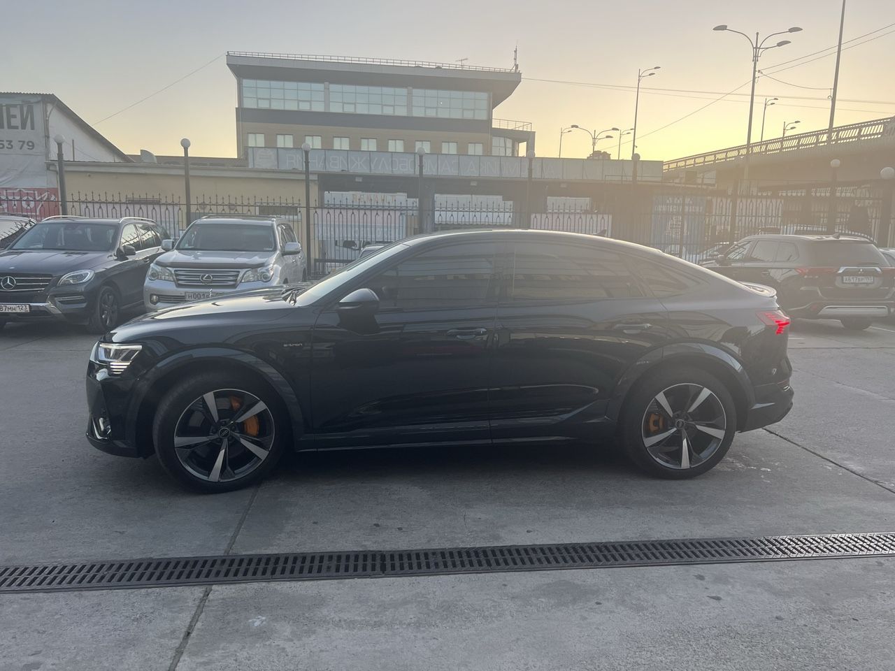 Audi e-tron S
