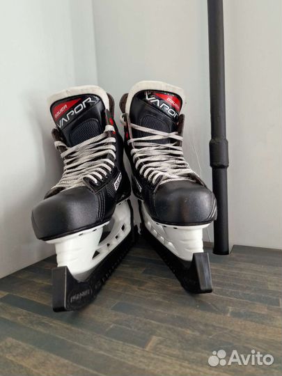 Хоккейные коньки bauer x3.5