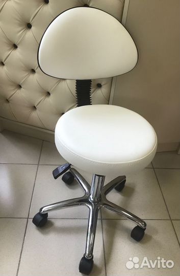 Стул для мастера косметолога 