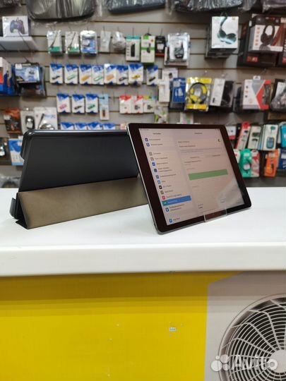 Планшет Apple iPad 64 гб WiFi