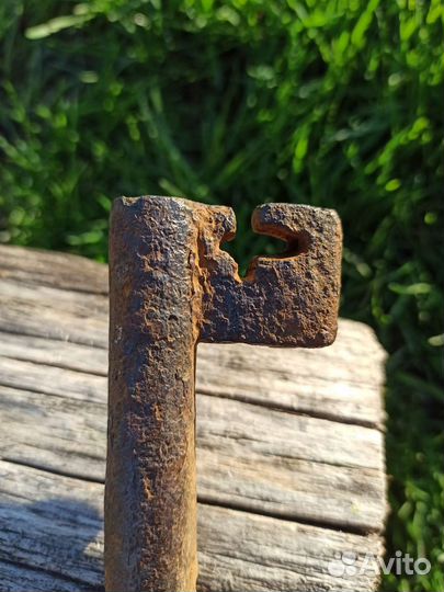 Ключ амбарный