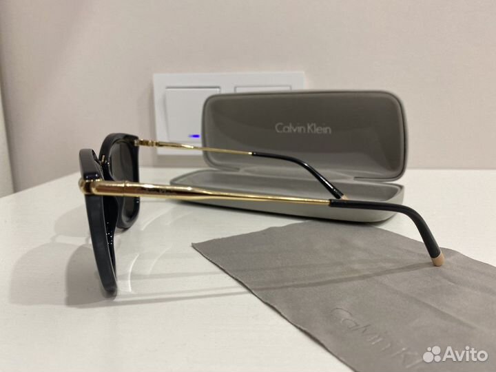 Солнцезащитные очки CK