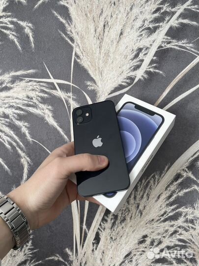 iPhone 12, 64 ГБ